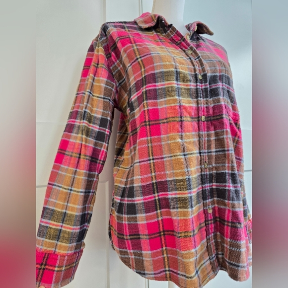 American Eagle Plaid Button-Up Shirt in Pink and Brown - Picture 7 of 9